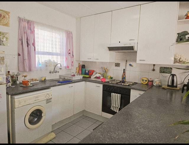 1 bed property for sale in WANNENBURGHOOGTE